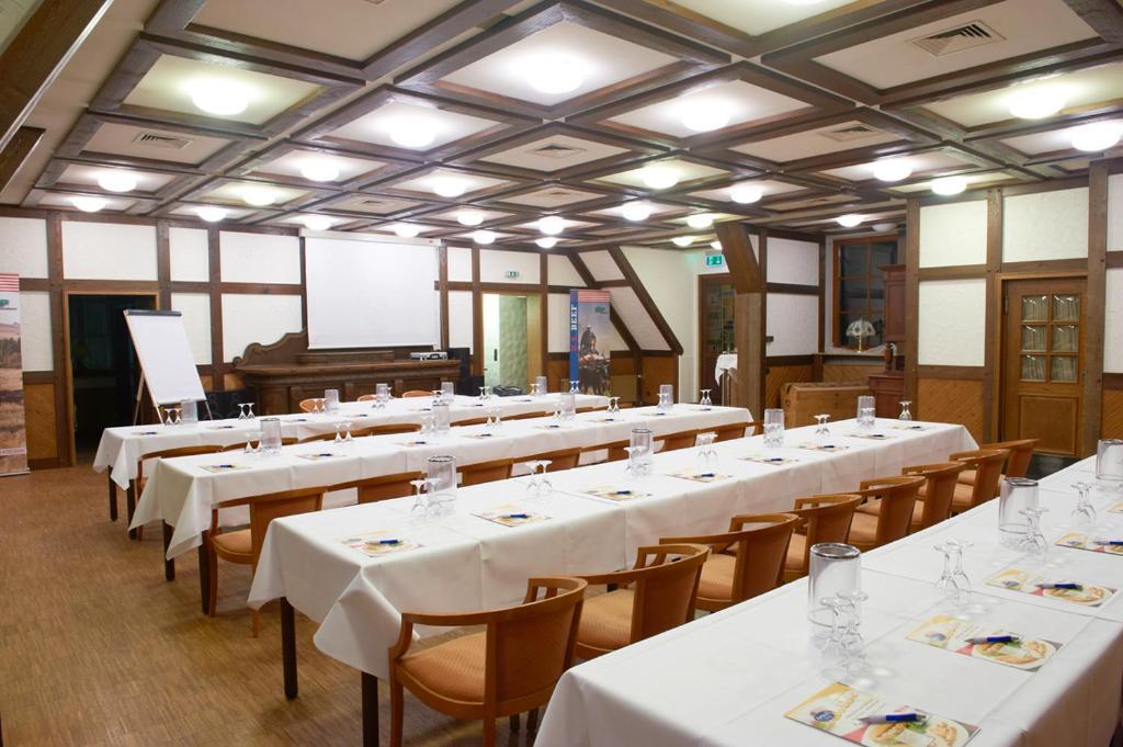 Hotel Restaurant Zur Linde พัทเทนเซน ภายนอก รูปภาพ
