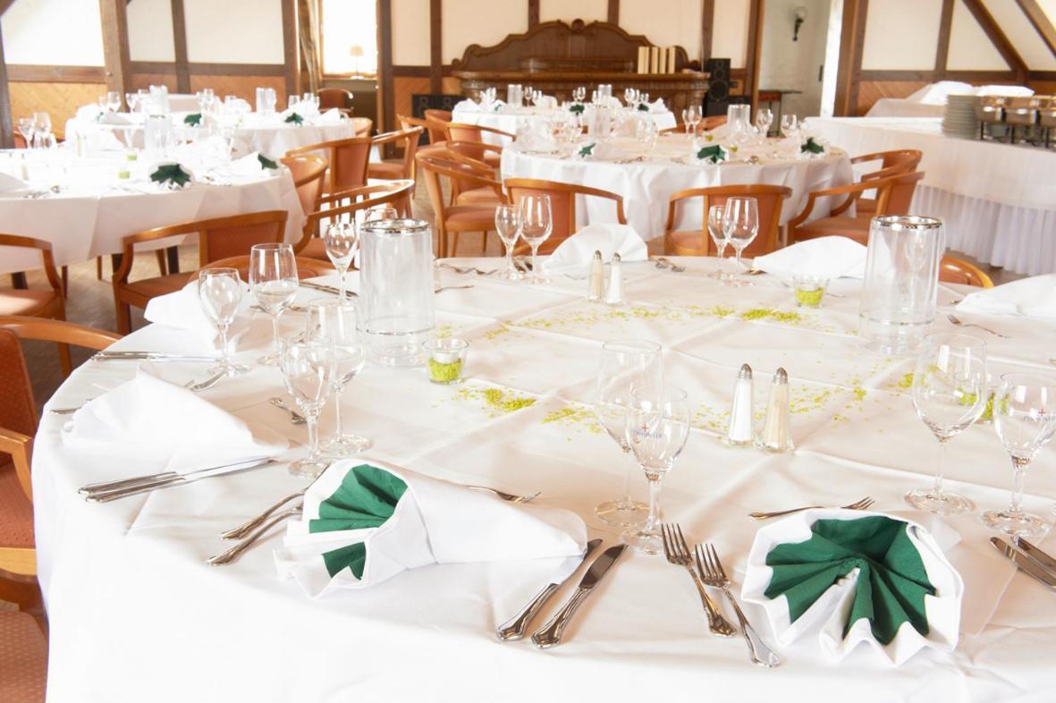 Hotel Restaurant Zur Linde พัทเทนเซน ภายนอก รูปภาพ